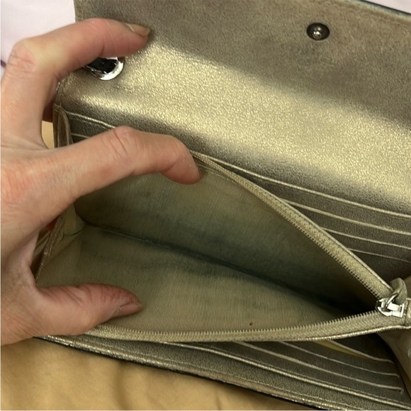 Chanel Authentic quilted wallet on chain - Picture 13 of 13